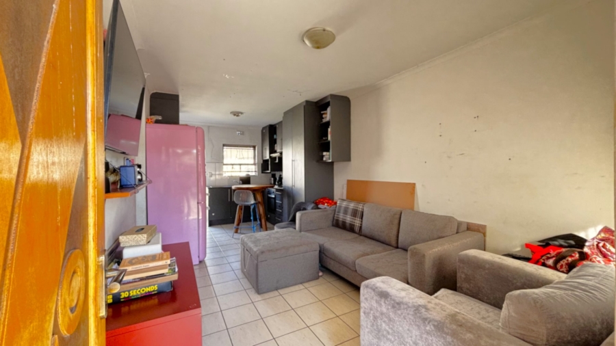 2 Bedroom Property for Sale in Lentegeur Western Cape